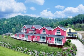 Exterior - Hongcheon On The Hill Pension (Hongcheon)