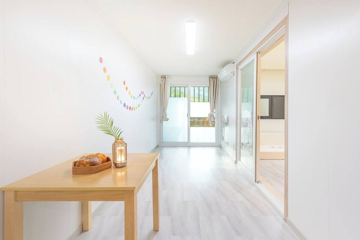 Habitación básica, 3 habitaciones (Sky Room) | 1 dormitorio y wifi gratis