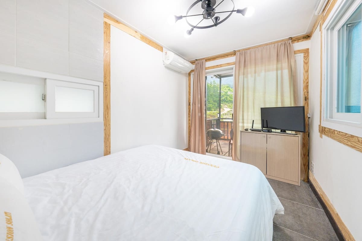 Quarto básico, 1 quarto (Terracehayang ( F2 )) | 1 quarto, Wi-Fi de cortesia