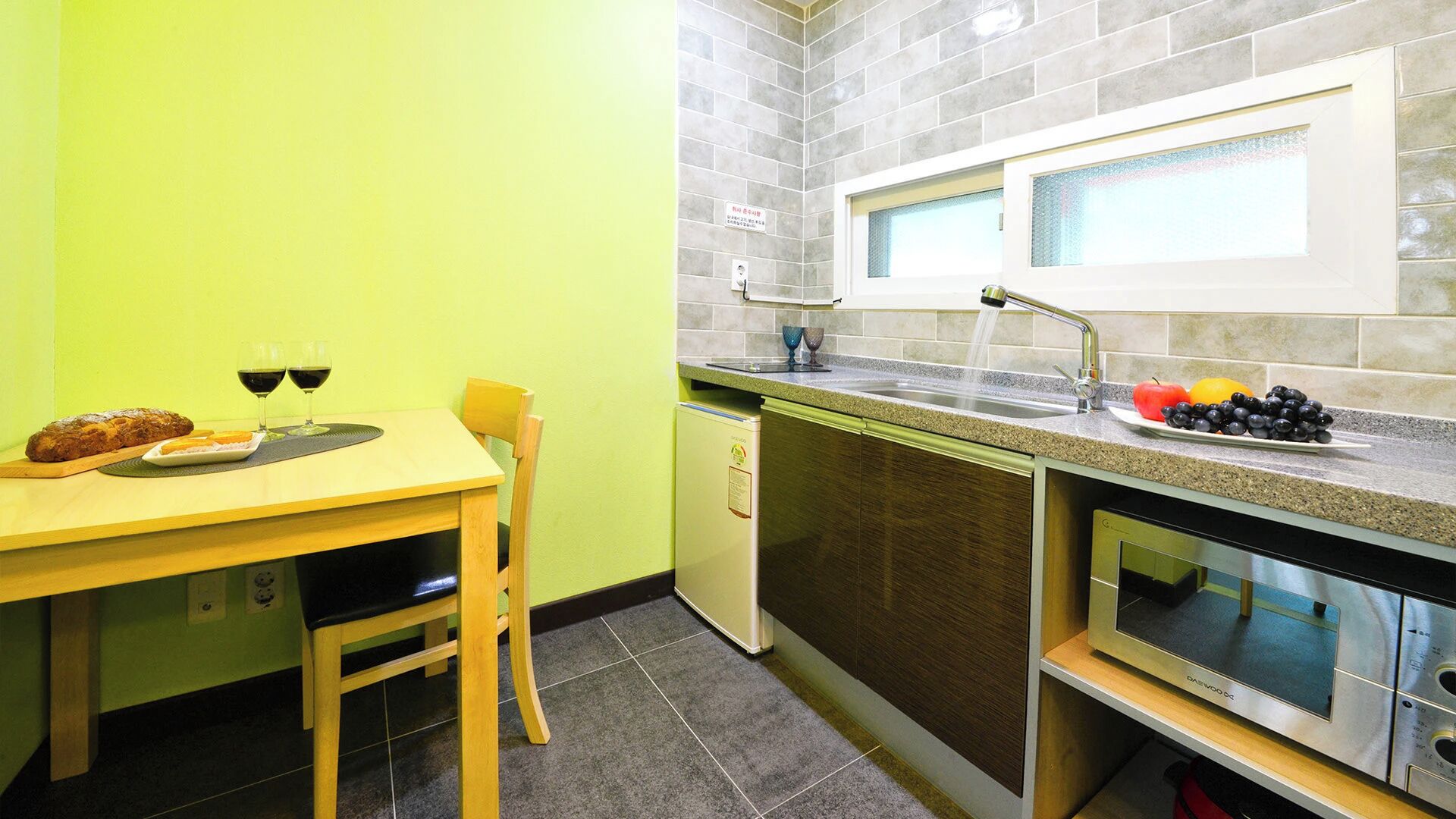Basic Room, 1 Bedroom (Terraceyeondu ( F2 )) | 1 bedroom, WiFi (free)