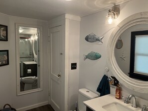 Shower, towels, soap, shampoo