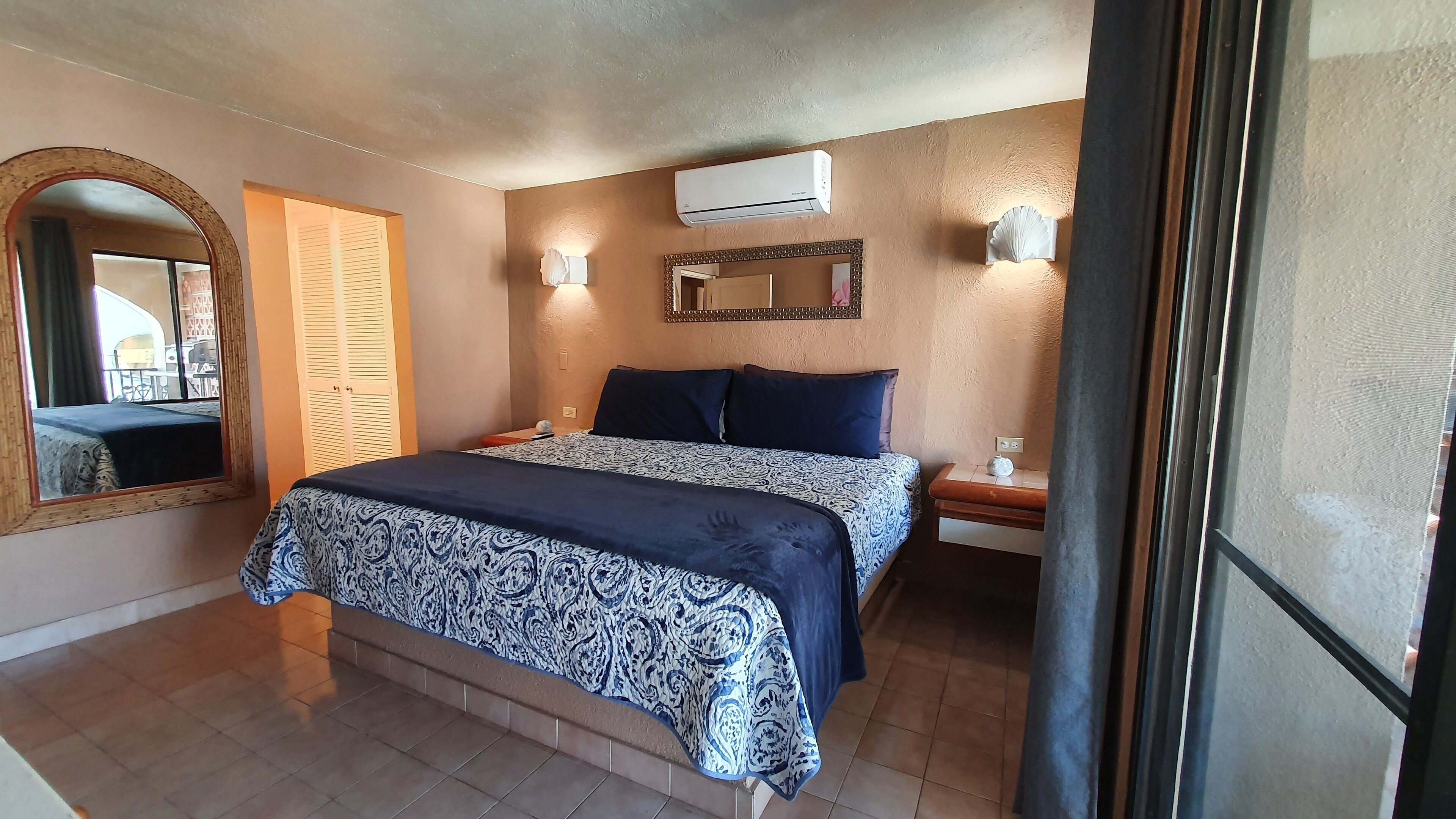 House!steps to Beach 2 Full kitchens 3bed 3Bath 2Pools !Ocean Views sleeps 12.