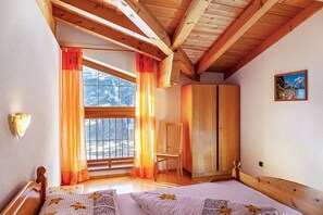 3 عدّة غرف نوم وواي فاي مجانًا وملاءات أسرّة