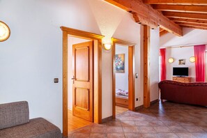 Télévision, chaîne hi-fi