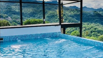 Alberca al aire libre