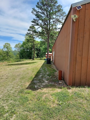 Property grounds - Cabin in the Barn (Saint Joe)
