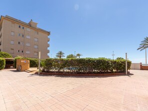 Property grounds - Sun and Beach by Interhome (Cunit)