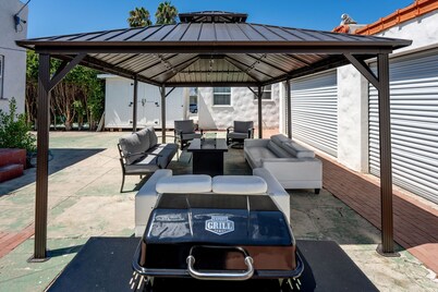 SDSU Modern Classic 3 bd 2 ba house