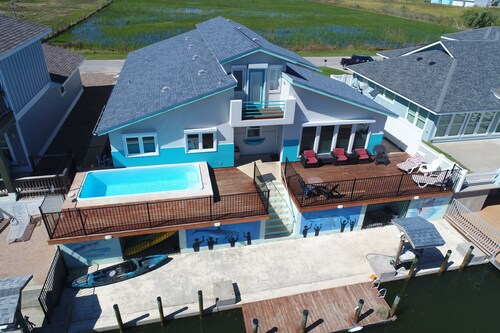 Experience Rockport charm, just a quick 11-minutes drive to Rockport Beach Park