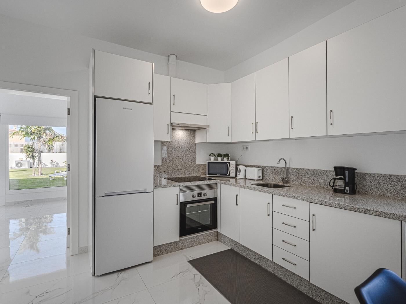 303 VILLA GARDEN HOUSE WITH POOL AND LARGE GARDEN