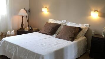 3 slaapkamers, een strijkplank/strijkijzer, reisbedje, wifi