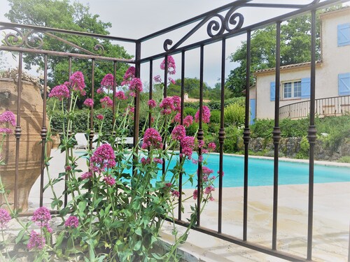 Belle villa provencale dans un écrin de verdure