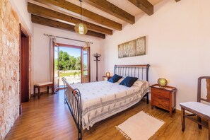 3 bedrooms, iron/ironing board, free WiFi, bed sheets - Country House 'Can Simonet' with Private Pool, Wi-Fi and Air Conditioning (Santanyí)