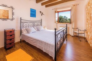 3 bedrooms, iron/ironing board, free WiFi, bed sheets - Country House 'Can Simonet' with Private Pool, Wi-Fi and Air Conditioning (Santanyí)