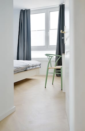 2 Schlafzimmer, Zimmersafe, Schreibtisch, Reisekinderbett