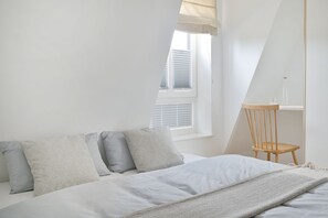 2 Schlafzimmer, Zimmersafe, Schreibtisch, Reisekinderbett