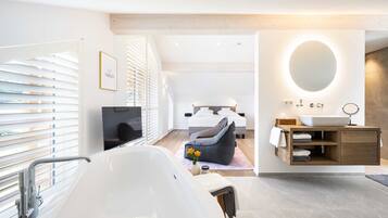 4 Schlafzimmer, Zimmersafe, Schreibtisch, Reisekinderbett
