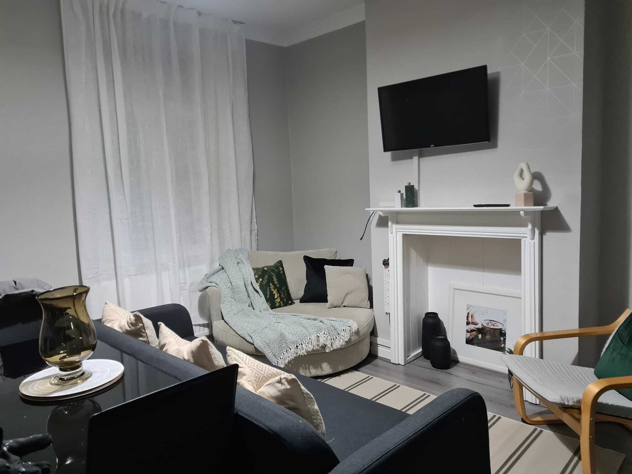 Cosy Hub Coventry - LUXURY 4 Bedroom House