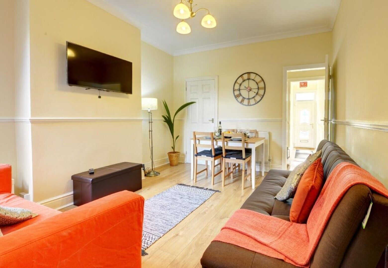 Earlsdon Home Coventry - Luxury 3 Bedroom House