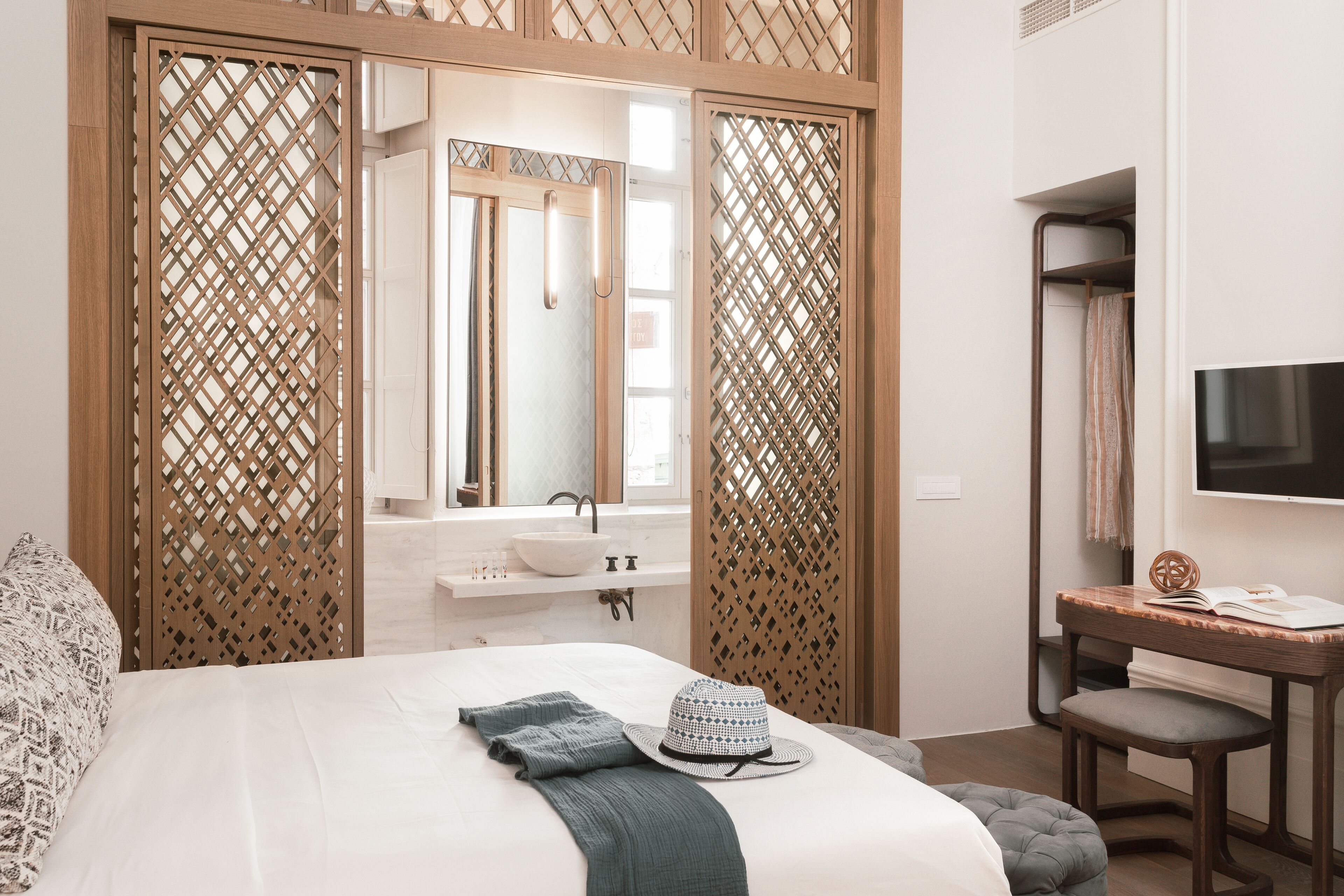 シグネチャー ルーム | 高級寝具、ミニバー、セーフティボックス (室内)、客室ごとに異なる装飾