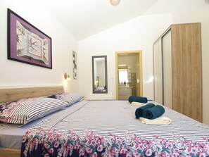 3 bedrooms, Internet - Villa 2086/39043 (Istria - Klarići), 13000m from the beach (Klarici)