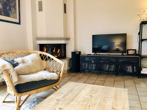 Fernseher, Kamin