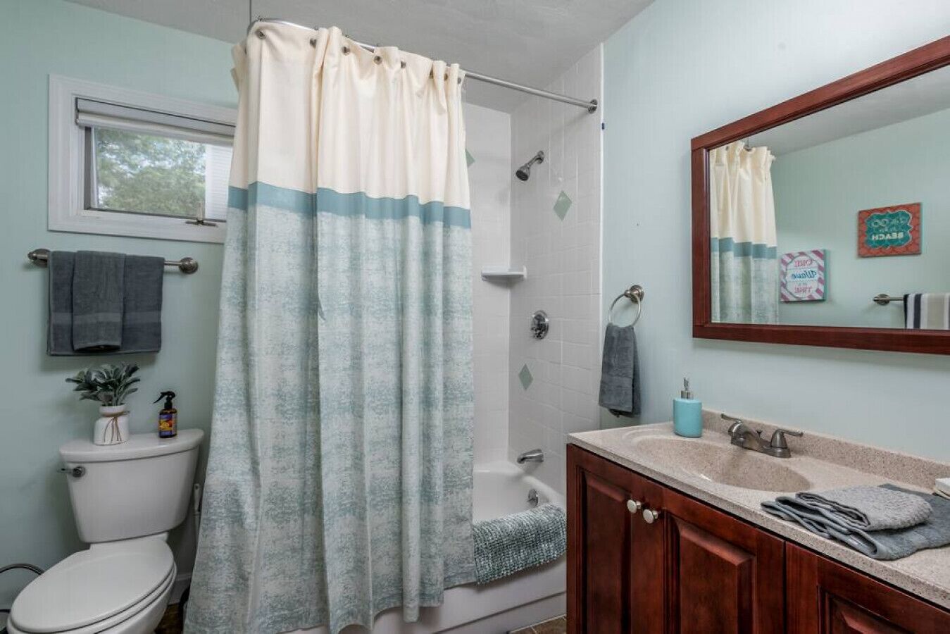 4 Bed Home In Old Orchard | 5 Min To Beach