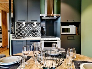 Fridge, microwave, dishwasher
