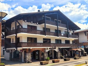 Exterior - Renovated studio with kitchenette, balcony, and wifi (Les Gets)