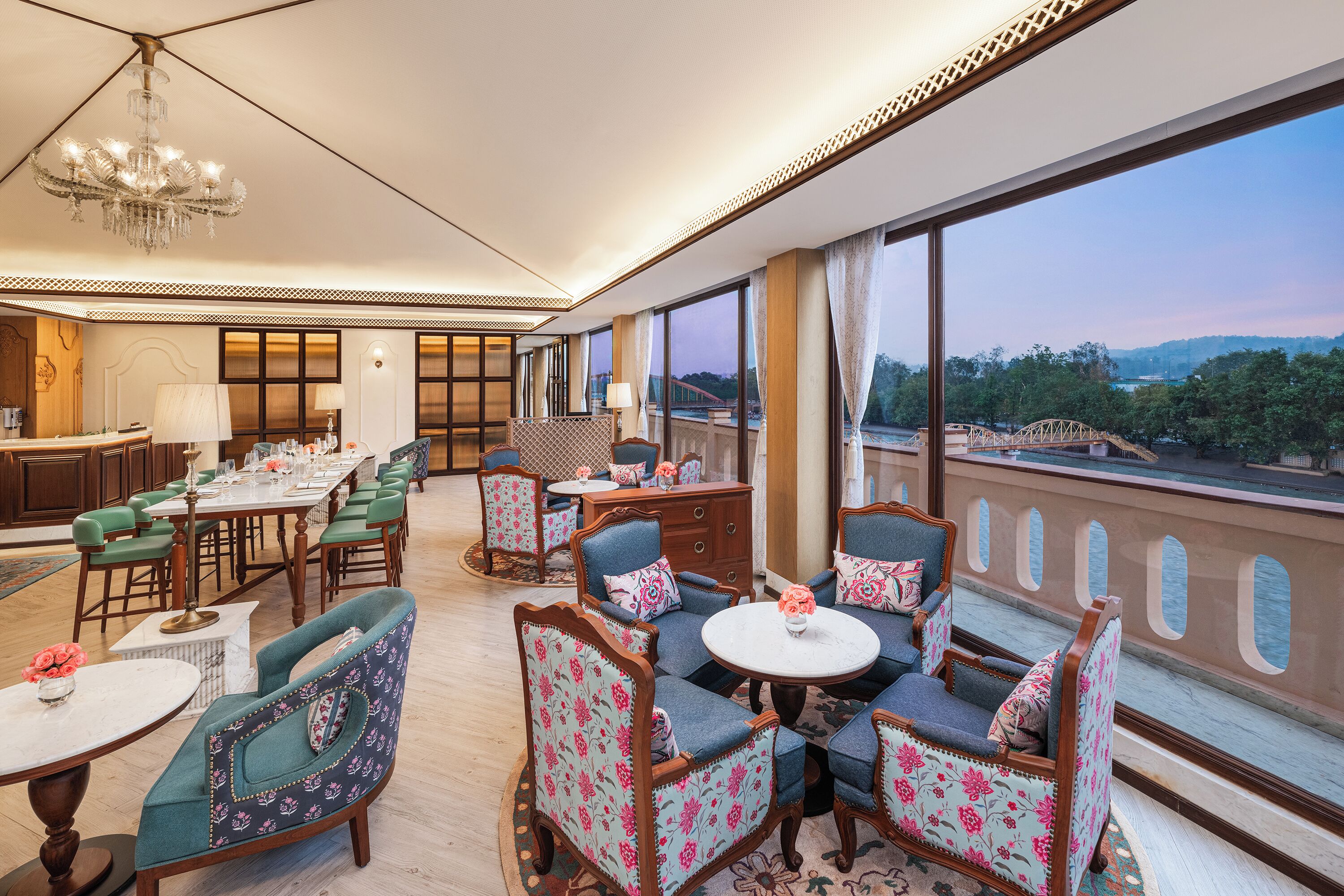 breakfast, lunch, dinner served; vegetarian cuisine, al fresco dining