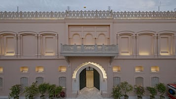مدخل المنشأة