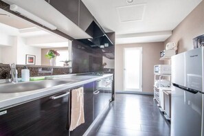 Appartamento, non fumatori | Angolo cottura privato | Frigorifero, microonde, piano cottura, pentole/stoviglie/utensili