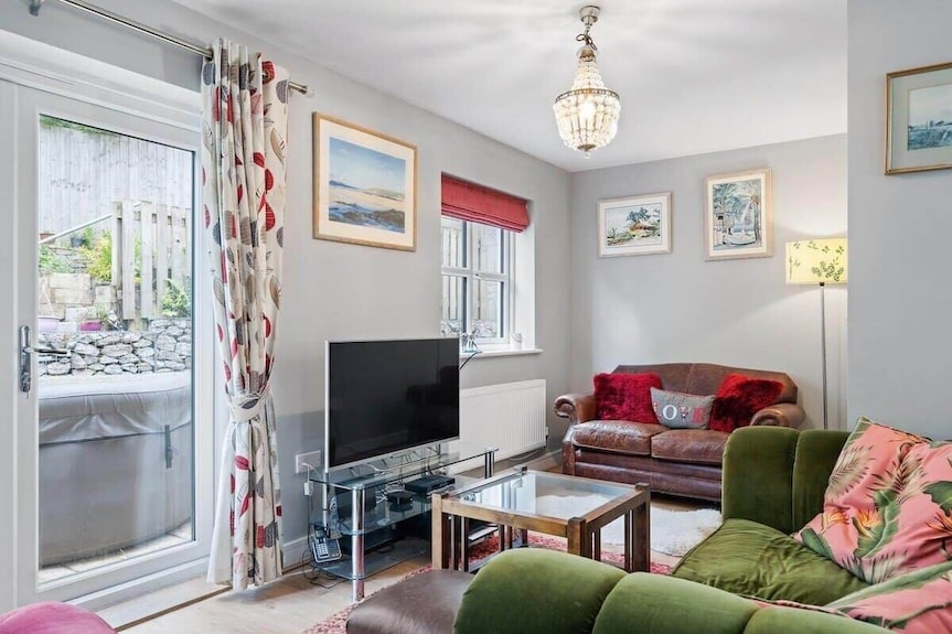 Modern Townhouse In Penryn With Private Parking - Falmouth