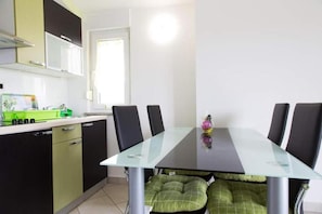 Executive Apartment | Private kitchen | Fridge, oven - Nada Apartmani (Pula)