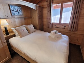 2 Schlafzimmer, Bügeleisen/Bügelbrett, kostenloses WLAN