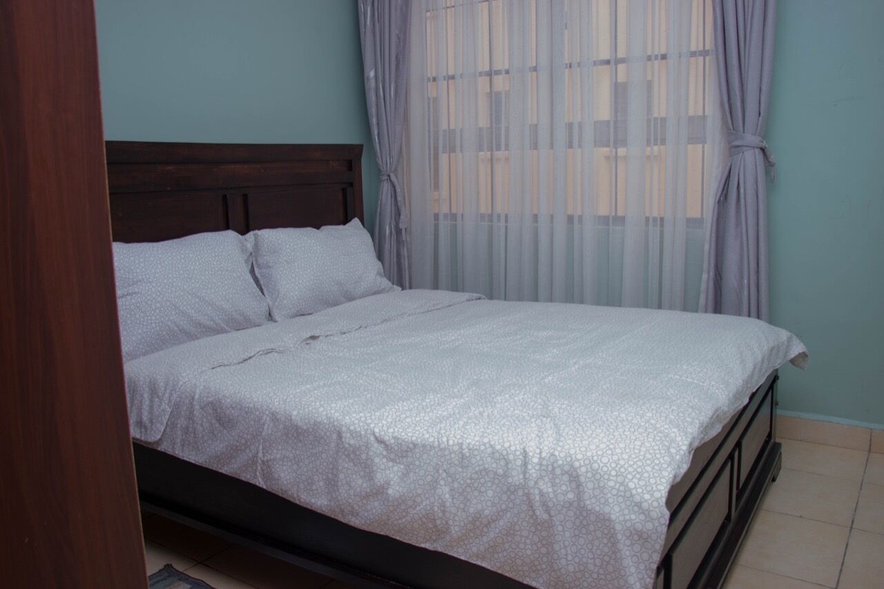 3 habitaciones, escritorio, tabla de planchar con plancha y wifi gratis 