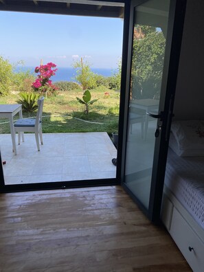 2 عدّة غرف نوم وواي فاي مجانًا وملاءات أسرّة