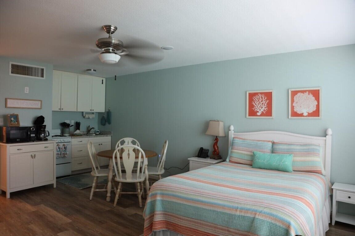 Executive Keys Condos  Efficiency 2