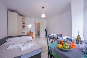 Familiestudio (Residence Palace) | Strykejern/-brett, wi-fi (inkludert) og sengetøy