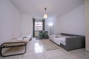 مكواة/لوح كي وواي فاي مجانًا وملاءات أسرّة