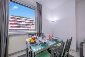 Studio familial (Residence Palace) | Restauration