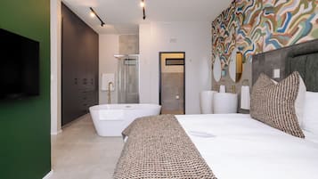 Executive Suite | In-room safe, individually decorated, individually furnished