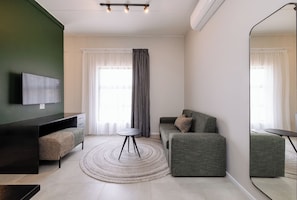 Living area - MINT Express Melrose View (Johannesburg)