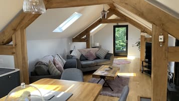 Cottage | Interior
