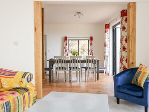 Cottage | Interior - Dovefields (Helston)