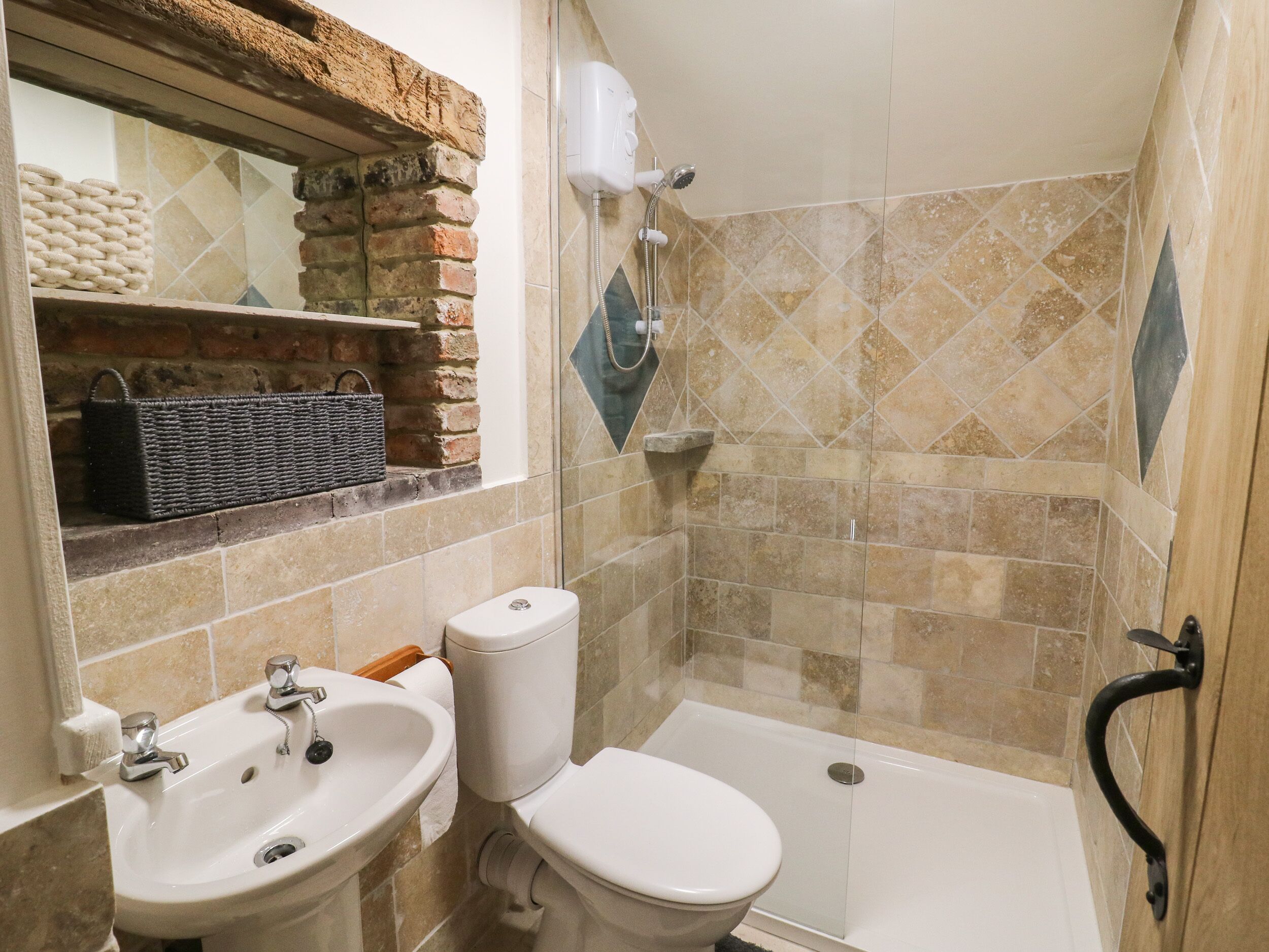 Cottage | Bathroom | Shower