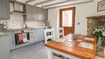 Cottage | Cuisine privée | Réfrigérateur, bouilloire électrique, grille-pain