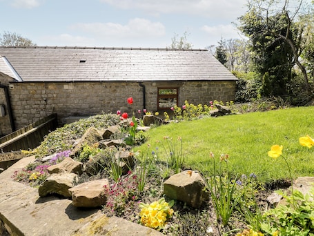 Cottage | Property grounds