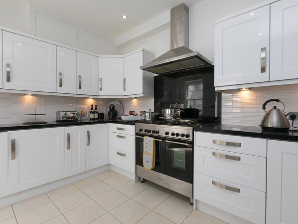 Cottage | Interior