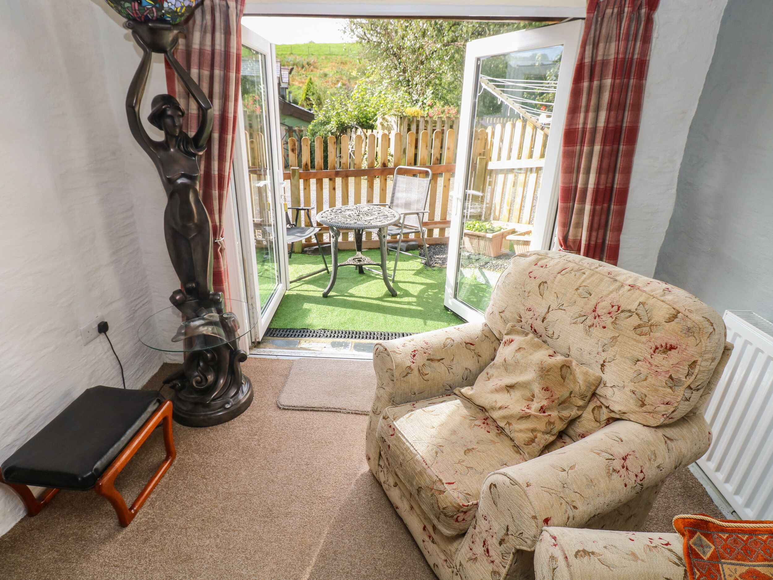 Cottage | Interior